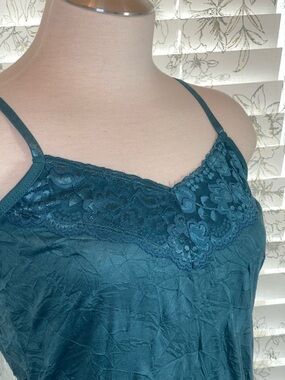 Dress Barn Lace tank top.